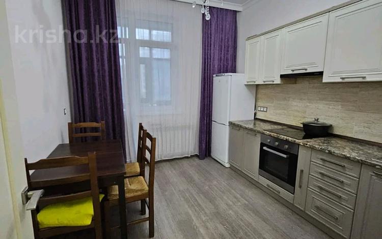 1-комнатная квартира, 45 м², 2/9 этаж помесячно, Мәңгілік Ел 48 — Улы Дала