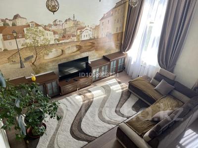 2-комнатная квартира · 90 м² · 3/6 этаж, Ержанова 18/6 за 380 000 〒 в Караганде, Казыбек би р-н