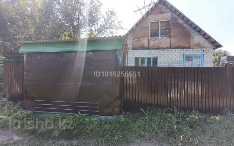 Отдельный дом · 2 комнаты · 50 м² · 6 сот., Центральная 44064 — Дачи за 1.2 млн ₸ в Усть-Каменогорске, Ново-Троицкое — фото 2