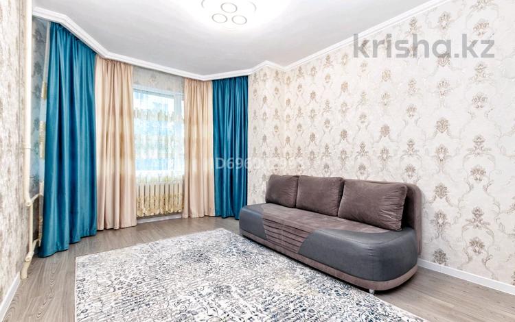 2-комнатная квартира · 60 м² · 2/12 этаж, Сауран 3/1 за 15 000 ₸ в Астане, Есильский р-н — фото 2