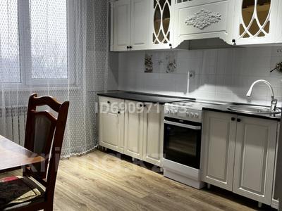 3-комнатная квартира, 90 м², 4/10 этаж помесячно, мкр Сайран 1 за 400 000 〒 в Алматы, Ауэзовский р-н