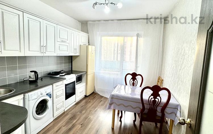 1-бөлмелі пәтер · 45 м² · 9/9 қабат, Юго-Восток ш/а., Шахтеров 25, бағасы: 2 000 ₸ в Караганде, Казыбек би р-н — фото 2