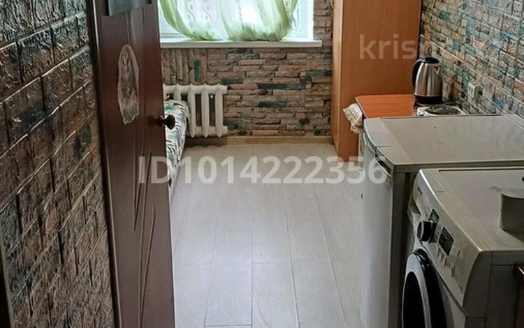 1-комнатная квартира · 11 м² · 1/4 этаж, мкр №6 55 за 11 млн ₸ в Алматы, Ауэзовский р-н — фото 2