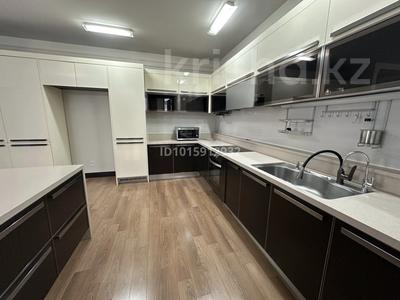 4-комнатная квартира · 160 м² · 9 этаж, Аскарова 10 за 920 000 ₸ в Алматы, Ауэзовский р-н