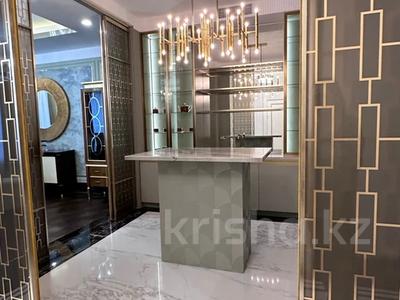6-комнатная квартира · 340 м² · 4/6 этаж, Сыганак 14 за 400 млн 〒 в Астане, Есильский р-н