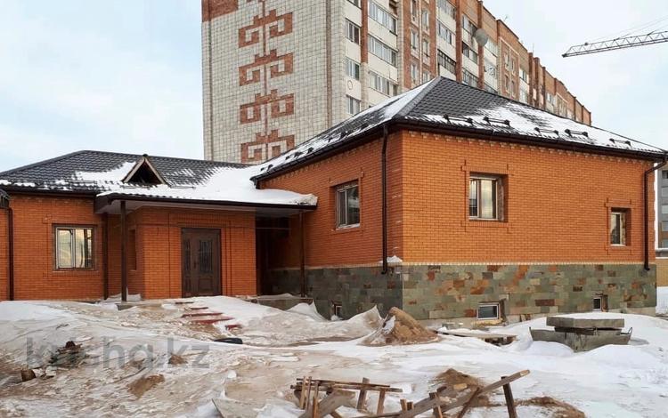 Отдельный дом • 6 комнат • 317 м² • 16.5 сот., Катаева 155 за 80 млн 〒 в Павлодаре — фото 7
