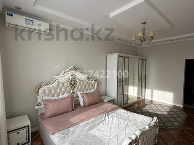 2-комнатная квартира, 74 м² посуточно, Назарбаева 233/2 за 18 000 〒 в Уральске