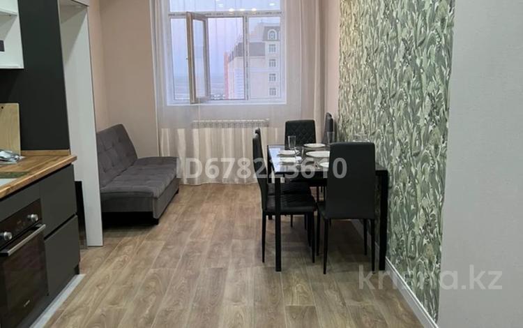 2-комнатная квартира, 64 м², 9/15 этаж, 17-й мкр 6