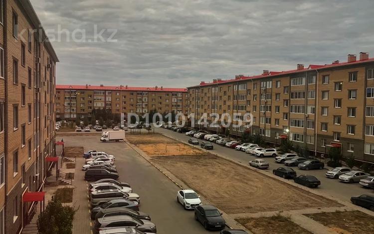 1-бөлмелі пәтер · 49 м² · 4/5 қабат, мкр. Алтын орда, Алтын орда ш/а. 5 — Остоновка мангилик ел, бағасы: 50 000 〒 в Актобе — фото 2