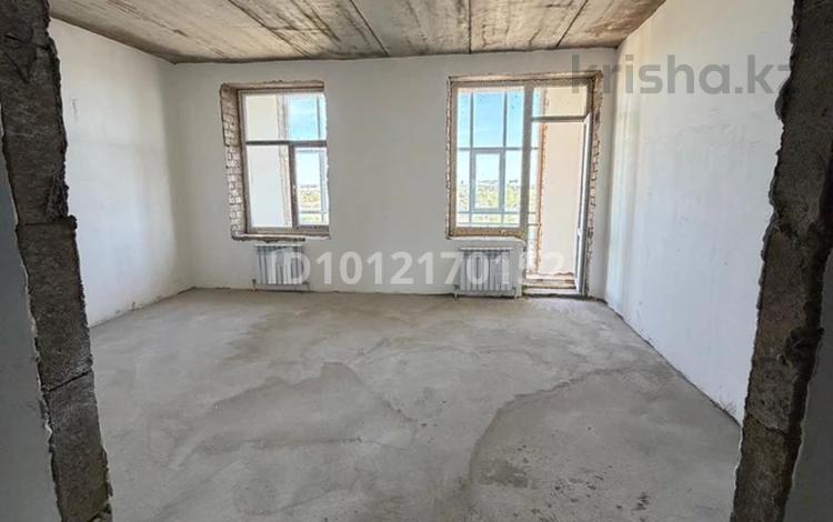 1-бөлмелі пәтер · 40.7 м² · 9/10 қабат, Просп. Рахимжана Кошкарбаева 60, бағасы: 17.7 млн ₸ в Астане, Алматы р-н — фото 2