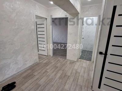 4-комнатная квартира · 80 м² · 4/5 этаж, самал 23 за 26 млн 〒 в Талдыкоргане, мкр Самал