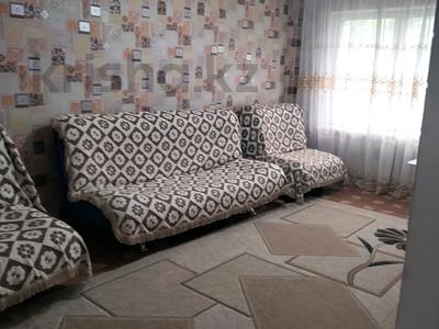 3-комнатная квартира, 86 м², 1/5 этаж посуточно, Самал 17 за 13 000 〒 в Талдыкоргане, мкр Самал