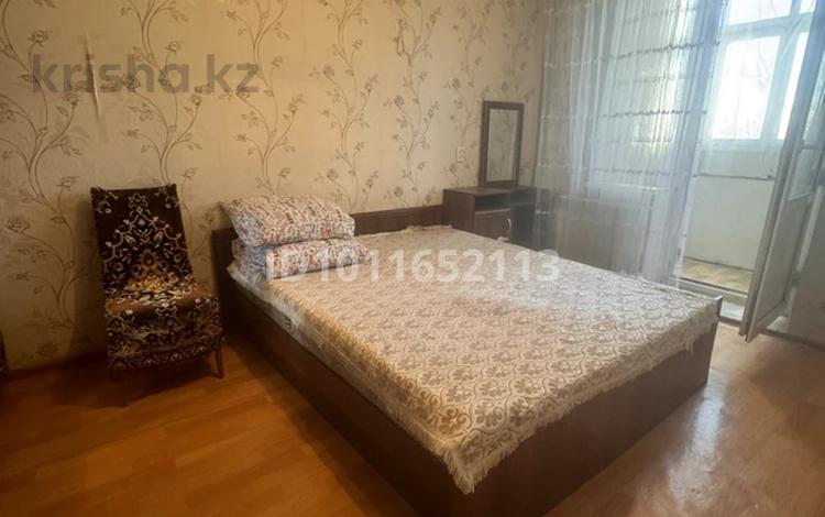 1-бөлмелі пәтер · 48 м² · 2/10 қабат, Глинки 18а, бағасы: 8 000 ₸ в Семее — фото 2