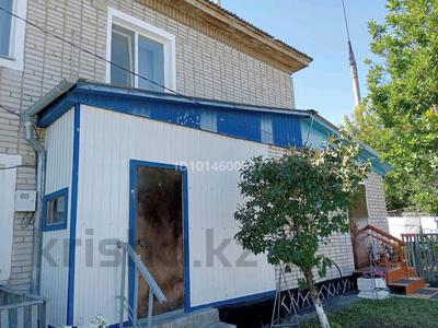 Үйдің бір бөлігі · 3 бөлме · 63.3 м² · 6 жүзд., Абая 37 — Абая Валиханова, бағасы: 18.5 млн ₸ в Красном яре