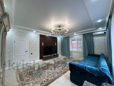 Отдельный дом · 4 комнаты · 250 м², мкр Нур Алатау 18 — Звездная за 1.1 млн 〒 в Алматы, Бостандыкский р-н