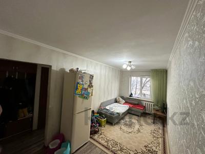 2-комнатная квартира, 45 м², 2/4 этаж, мкр №1 1 — ул.Жубанова за 27.5 млн 〒 в Алматы, Ауэзовский р-н