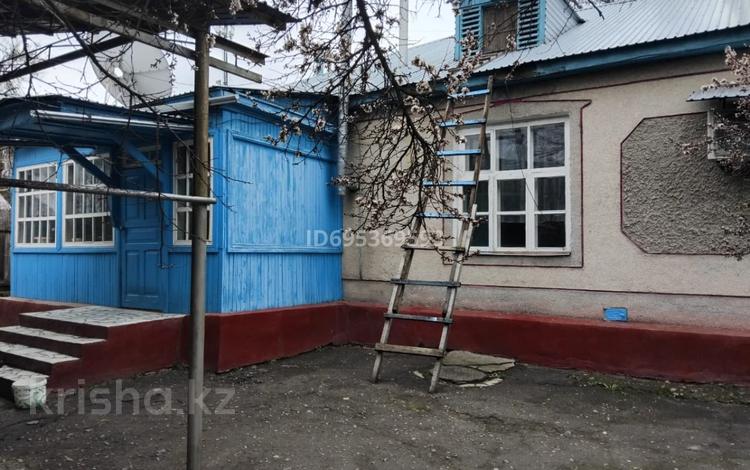 Отдельный дом · 7 комнат · 121.89 м² · 19.3 сот., Гагарина 125 за 23 млн 〒 в Толе би — фото 17