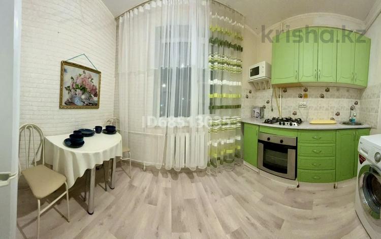 1-комнатная квартира · 36 м² · 2/9 этаж, мкр 4, Мкр. 4 10 за 120 000 ₸ в Уральске — фото 16