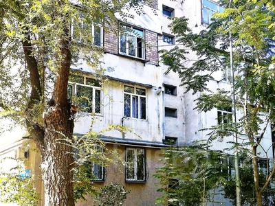 1-бөлмелі пәтер · 38 м² · 3/5 қабат, 11-шағынаудан, Уалиханова 190Б, бағасы: 15.5 млн ₸ в Шымкенте, Енбекшинский р-н