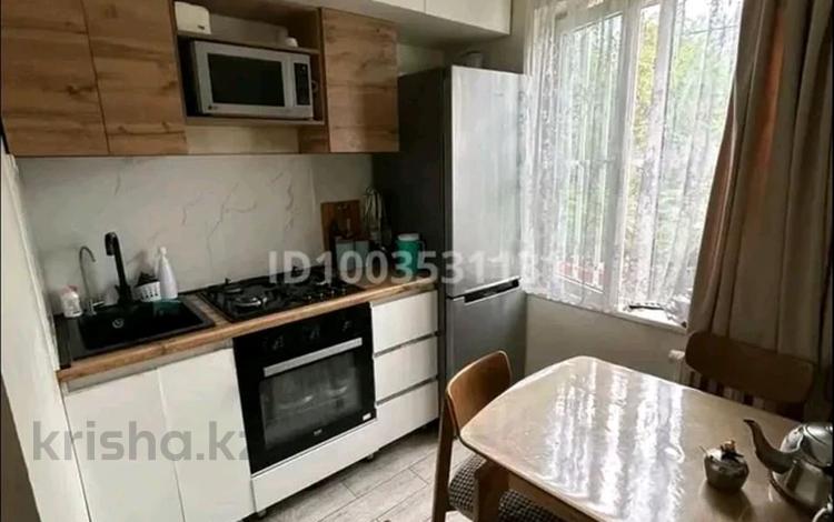 2-комнатная квартира · 43 м² · 3/4 этаж, мкр №10 А 13 за 270 000 ₸ в Алматы, Ауэзовский р-н — фото 2