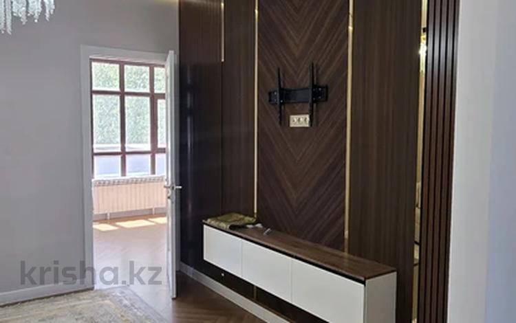 3-бөлмелі пәтер · 90 м² · 2/9 қабат, Пр. Толе би 118, бағасы: 41 млн ₸ в Таразе — фото 2