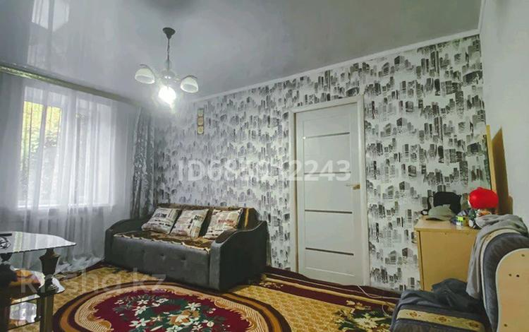 2-комнатная квартира, 38 м², Абылайхана 245 за 8 млн 〒 в Талдыкоргане — фото 2