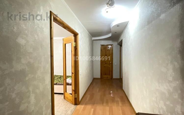 3-бөлмелі пәтер · 76.5 м² · 5/9 қабат, мкр Юго-Восток, Муканова 18 5, бағасы: 26.5 млн ₸ в Караганде, Казыбек би р-н — фото 3