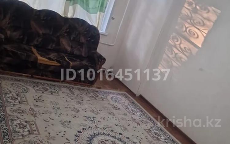 2-бөлмелі пәтер · 44 м² · 2/5 қабат, Курмангазы 104 — Район Зигзаг,остоновка Льва Толстого, бағасы: 150 000 ₸ в Уральске, мкр Школьник — фото 2