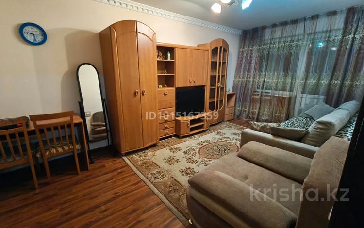 1-комнатная квартира · 33 м² · 4/4 этаж, ул. Нурмакова — ул. Толе би за 250 000 ₸ в Алматы, Алмалинский р-н — фото 2