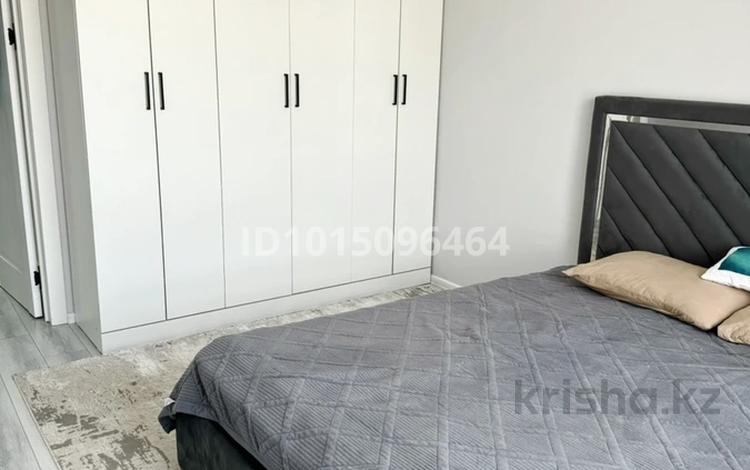 2-бөлмелі пәтер · 70 м² · 9/10 қабат, Степной 4 ш/а. 23/2, бағасы: 38 млн ₸ в Караганде, Казыбек би р-н — фото 2