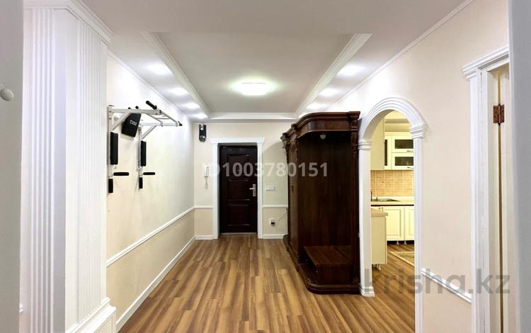 2-комнатная квартира · 75.5 м² · 2/9 этаж, мкр. Алмагуль 1 за 29 млн ₸ в Атырау — фото 2