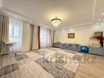 Отдельный дом · 4 комнаты · 724 м² · 10 сот., Абылайхана за ~ 52 млн 〒 в Косшы