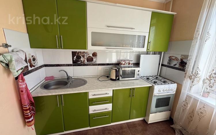 3-комнатная квартира · 65 м² · 3/5 этаж, Мира 130 за 160 000 ₸ в Петропавловске — фото 2