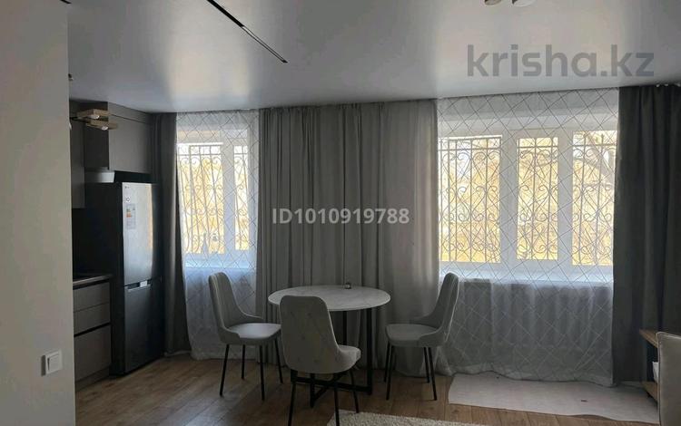1-бөлмелі пәтер · 36 м² · 1/5 қабат, Михайловка ш/а., Кривогуза 1, бағасы: 300 000 ₸ в Караганде, Казыбек би р-н — фото 2
