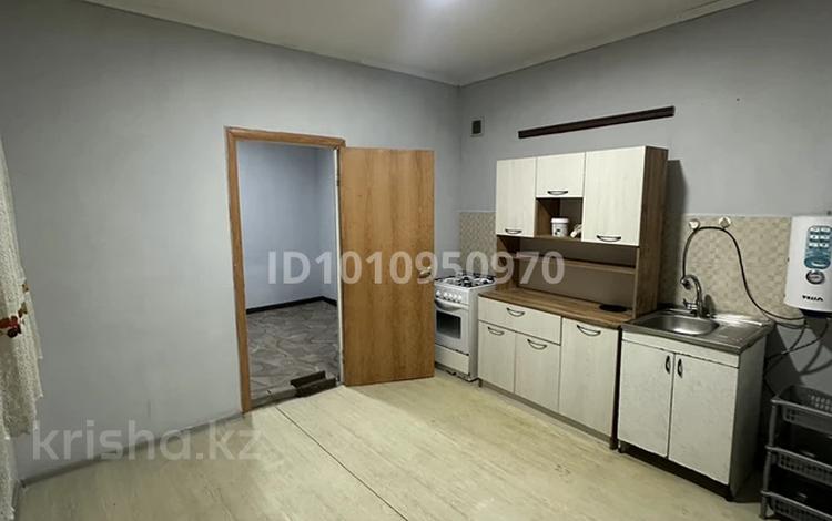 2-комнатная квартира · 60 м² · 1/1 этаж, мкр Калкаман-2, Тыныбаева 17 — Ашимова Сабденова за 180 000 ₸ в Алматы, Наурызбайский р-н — фото 2