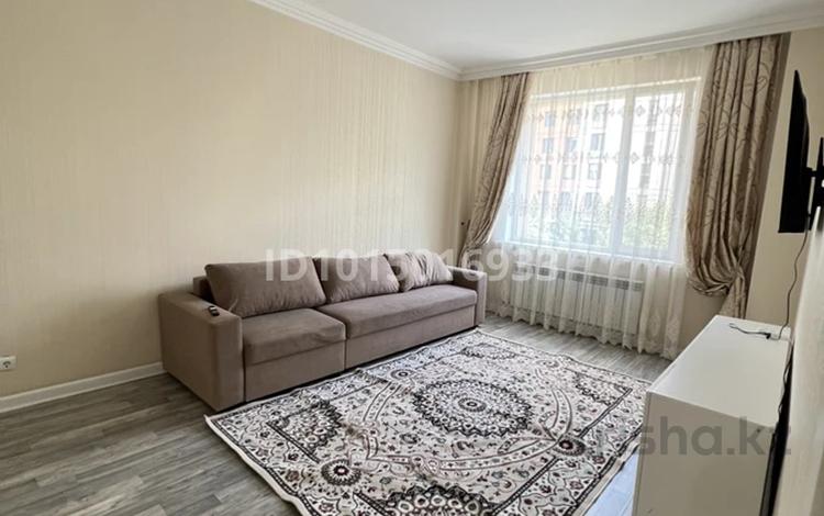 2-комнатная квартира · 60 м², Кабанбай Батыра 58a за 380 000 ₸ в Астане, Есильский р-н — фото 2
