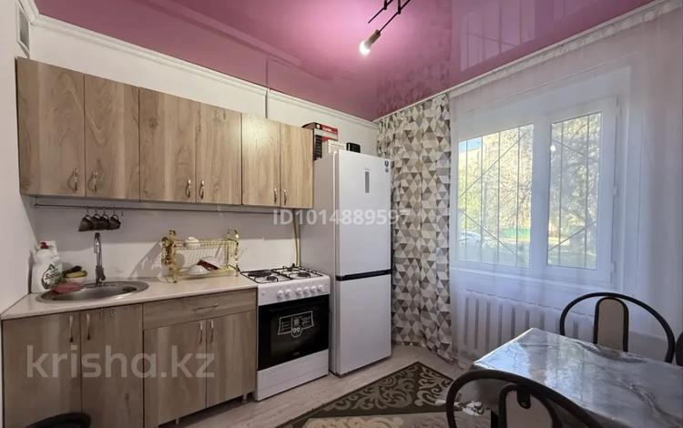 1-комнатная квартира · 32 м² · 1/9 этаж, мкр Юго-Восток, Рыскулова 11 2 — Супермаркет за 140 000 ₸ в Караганде, Казыбек би р-н — фото 2