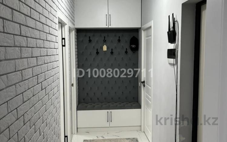 2-бөлмелі пәтер · 49.5 м² · 3/6 қабат, мкр Шугыла, С. Жунисова 2/13 20, бағасы: 30 млн ₸ в Алматы, Наурызбайский р-н — фото 2