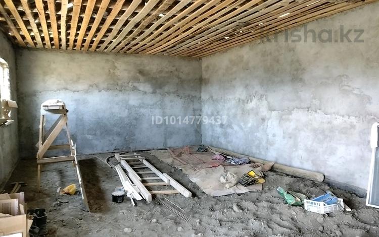 Жеке үй · 2 бөлме · 90 м² · 8 жүзд., Қайнар ш/а., Бораш Боқыбаев 11, бағасы: 5.7 млн ₸ в Атырау, мкр Кайнар — фото 2
