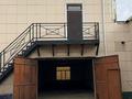 Еркін, кеңселер, дүкендер мен бутиктер, қоймалар, жқб, автосервистер мен көлік жуу, қоғамдық тамақтану орны, сұлулық салондары, ауыл шаруашылығы, монша, қонақ үй және демалыс орындары, фитнес және спорт, медорталықтар мен дәріханалар, білім орталықтары, ойын-сауық, конференц-залдар, кабинеттер және жұмыс орындары, студиялар · 390.7 м², бағасы: ~ 1.4 млн ₸ в Астане, р-н Байконур