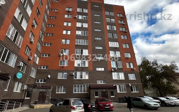 2-комнатная квартира · 61 м² · 4/9 этаж, Гагарина 1 — 22 школа за 26.5 млн ₸ в Уральске — фото 2