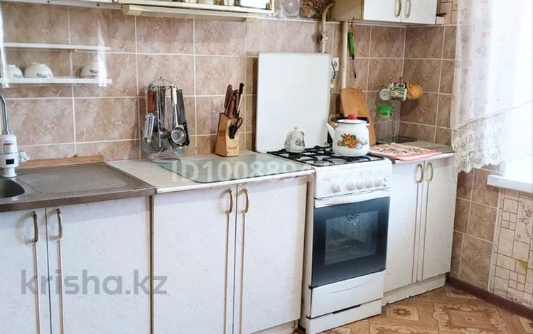 2-комнатная квартира · 49.8 м² · 4/5 этаж, Нефтянников 22 — Магазин Дина в доме за 8.9 млн ₸ в Актобе, мкр Гормолзавод — фото 14