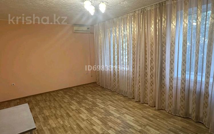 2-бөлмелі пәтер, 60 м², 2/10 қабат, Майры 25, бағасы: 25 млн 〒 в Павлодаре — фото 2