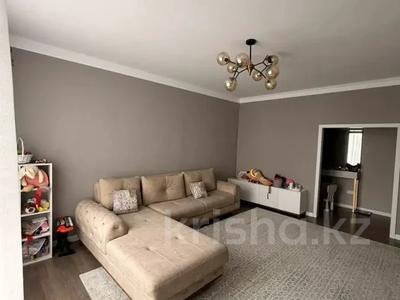 2-бөлмелі пәтер · 70 м² · 11/16 қабат, Санжара Асфендиярова 2 — ГОРЯЧКА, бағасы: 44 млн ₸ в Астане, Нура р-н