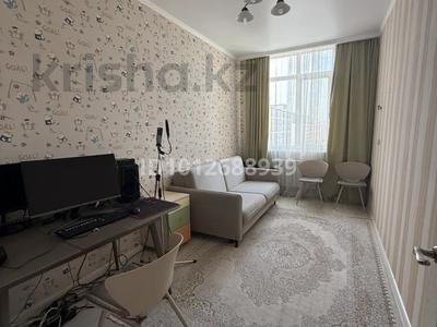 3-бөлмелі пәтер · 76 м² · 8/9 қабат, Ильяс Омаров 27, бағасы: 49 млн ₸ в Астане, Нура р-н
