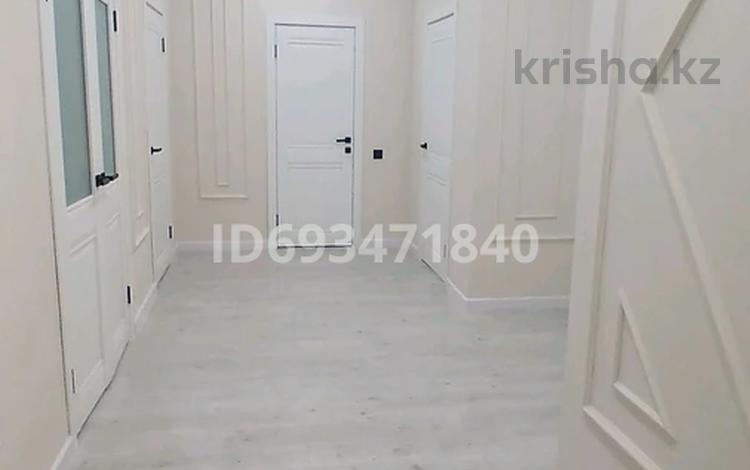 3-бөлмелі пәтер · 125 м² · 4/5 қабат, мкр. Алтын орда, Ораза Татеулы 19Б, бағасы: 63 млн ₸ в Актобе — фото 41