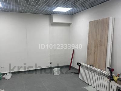 Еркін, кеңселер, дүкендер мен бутиктер, қоймалар, жқб, автосервистер мен көлік жуу, қоғамдық тамақтану орны, сұлулық салондары, ауыл шаруашылығы, монша, қонақ үй және демалыс орындары, фитнес және спорт, медорталықтар мен дәріханалар, білім орталықтары, ойын-сауық, конференц-залдар, кабинеттер және жұмыс орындары, студиялар · 33 м², бағасы: 200 000 ₸ в Караганде, Казыбек би р-н