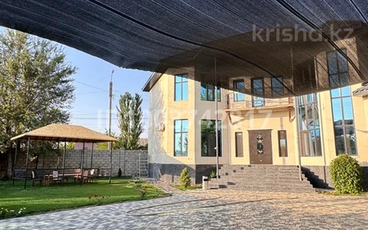 Дом · 6 комнат · 340 м², Степана Разина 34 — Элеваторный/Степана Разина за 80 000 〒 в Таразе — фото 2