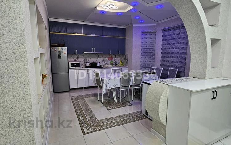5-бөлмелі пәтер · 152 м² · 2 қабат, Дуйсен Баянова 166/1, бағасы: 36 млн ₸ в Таразе — фото 2