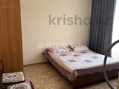 3-бөлмелі пәтер · 63 м², Абылай хана 69 — Той Март магазин, бағасы: 30 млн ₸ в Боралдае (Бурундай), мкр Водник-2